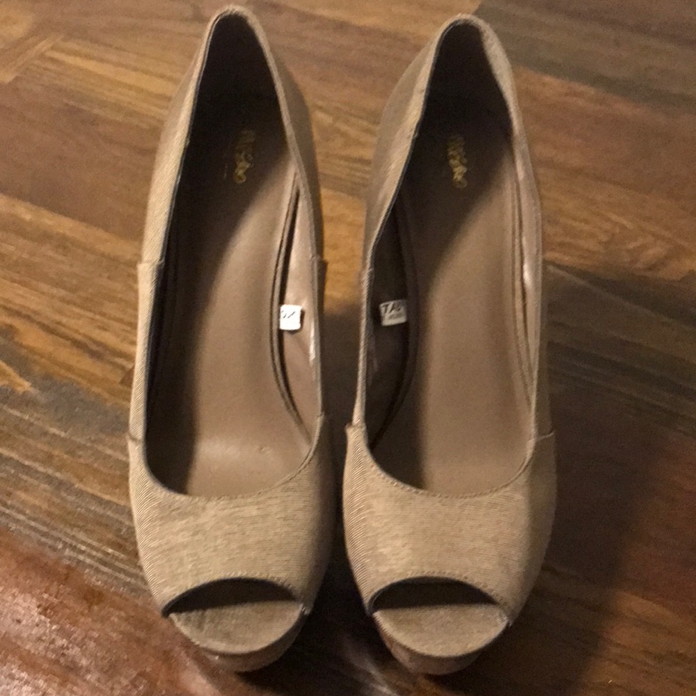 Mossimo platforms - Picture 2 of 5